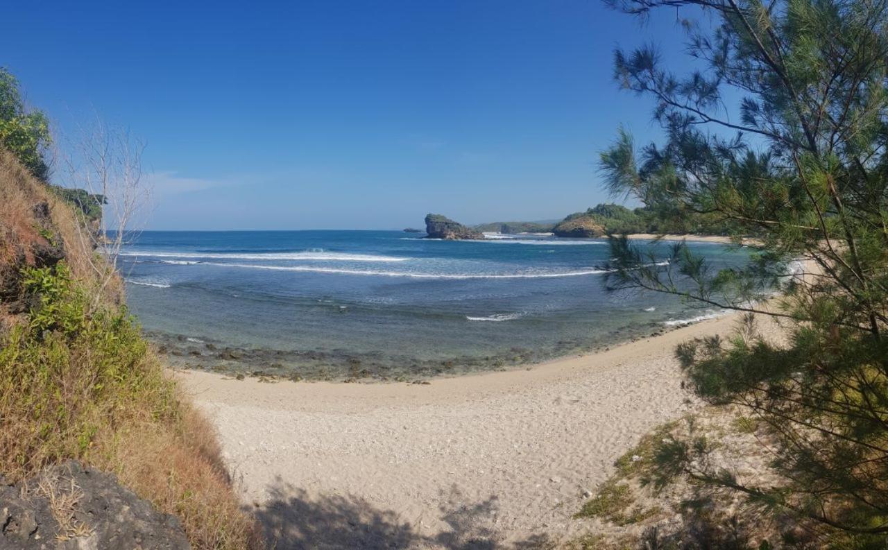 Watukarung Sackstone Guesthouse Kalak 외부 사진