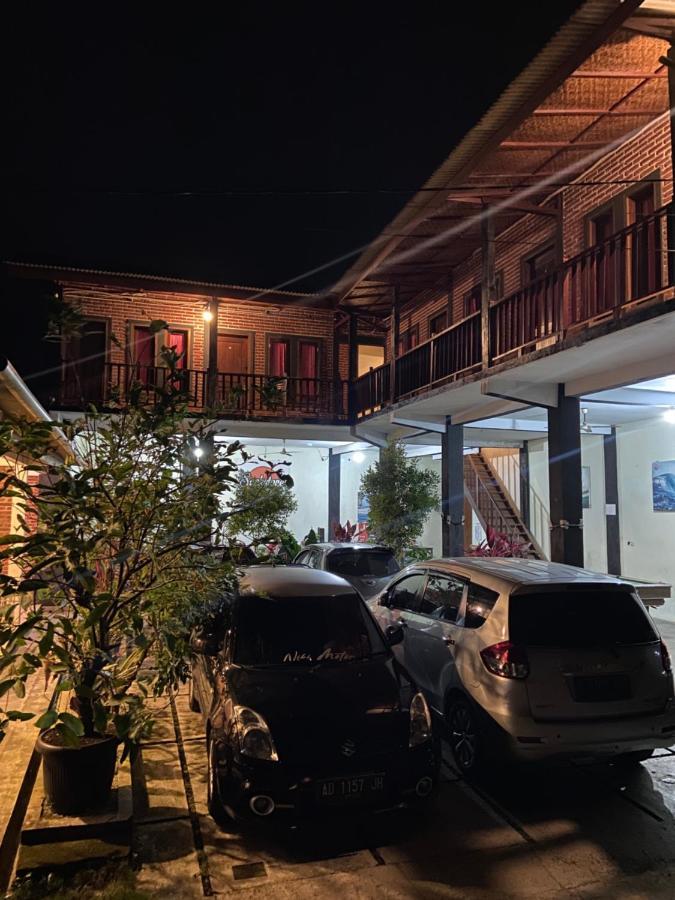 Watukarung Sackstone Guesthouse Kalak 외부 사진